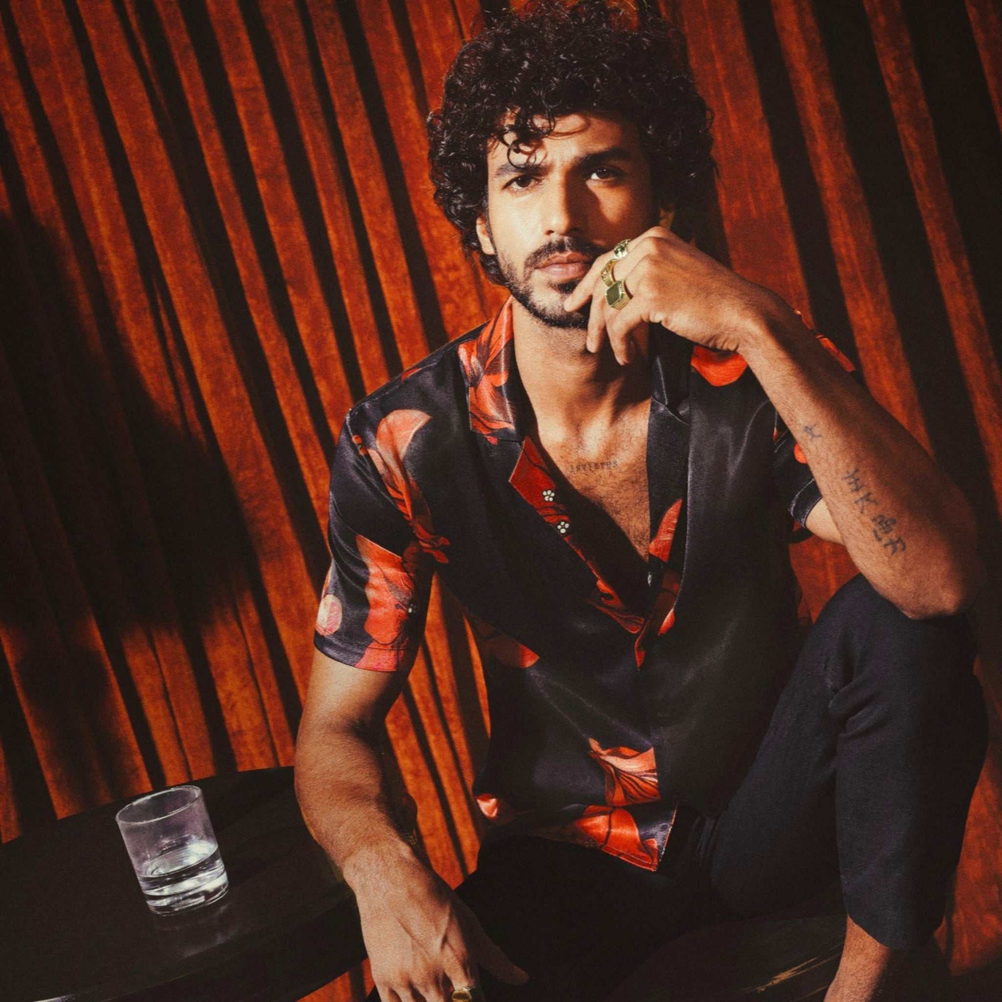 Chinati Shirt , bouganvillea all over print on black, made of luxurious breathable Cupro fabric inspired by West Texas minimalism.